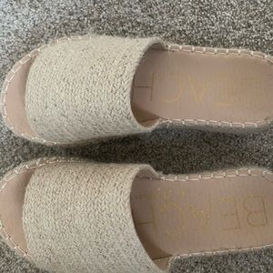 BEACH by Matisse Raffia platform slides